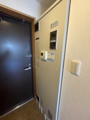 玄関　(参考)同マンション同間取り他部屋の写真
