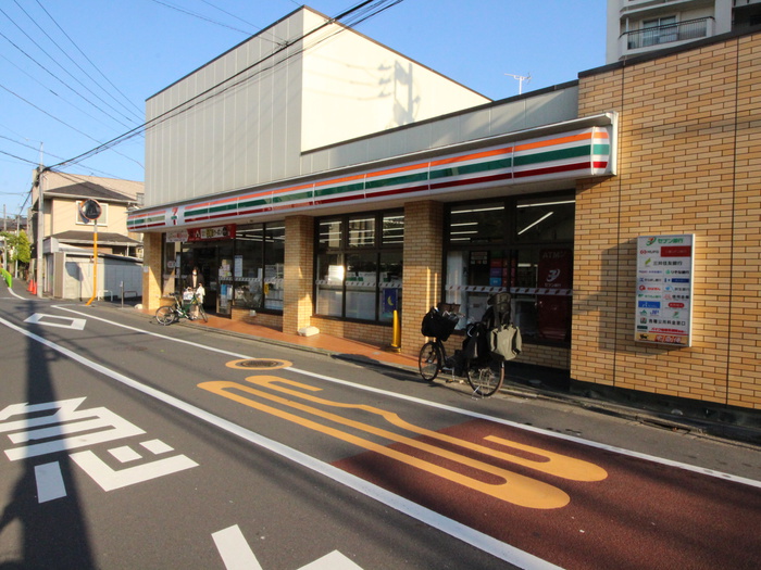 コンビニ　セブンイレブン下目黒6丁目店（コンビニ）まで290m