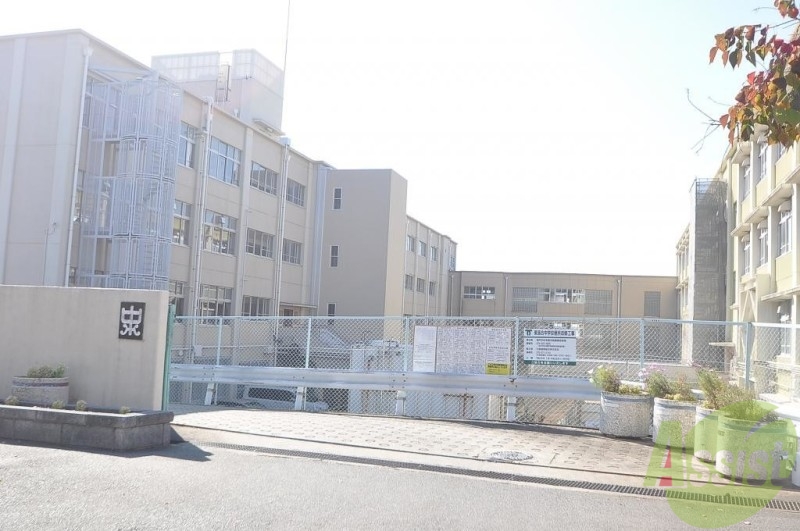 中学校　神戸市立東落合中学校（中学校）まで795m