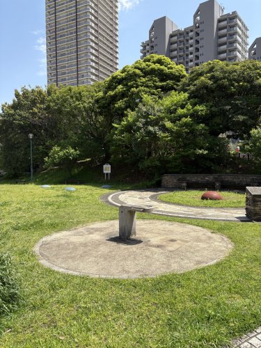 公園　新子安もくれん公園（公園）まで557m