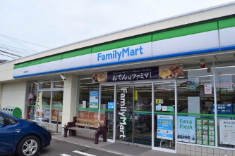 コンビニ　ファミリーマート 川崎登戸店（コンビニ）まで386m