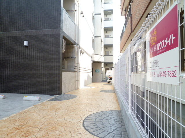 エントランス　★オシャレな建物入り口です★