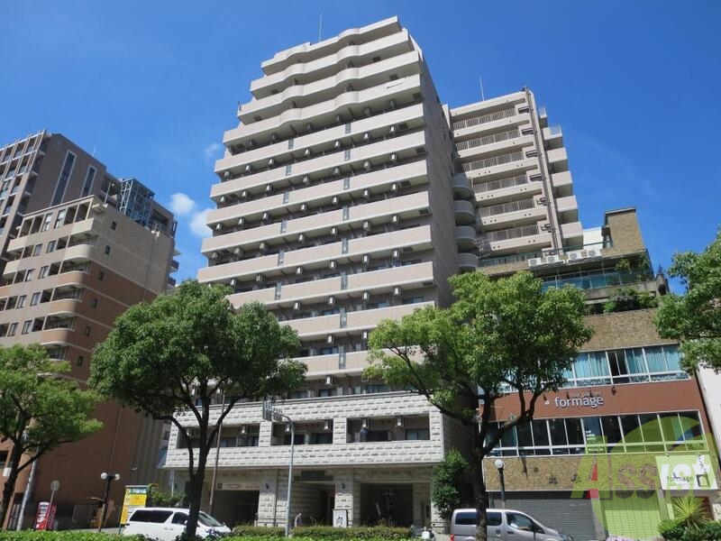 建物外観　三ノ宮駅から徒歩８分の場所にあります。