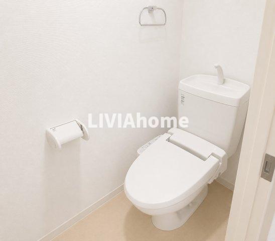 トイレ　同シリーズの参考写真です。実際の設備・内装は現況を優先とさせ