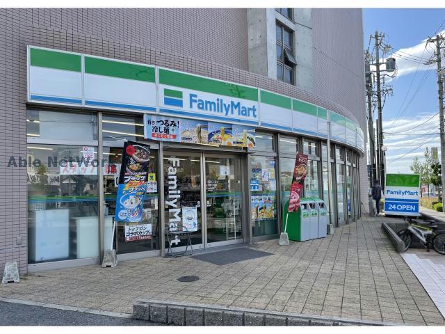 コンビニ　ファミリーマート日進竹の山店（コンビニ）まで381m