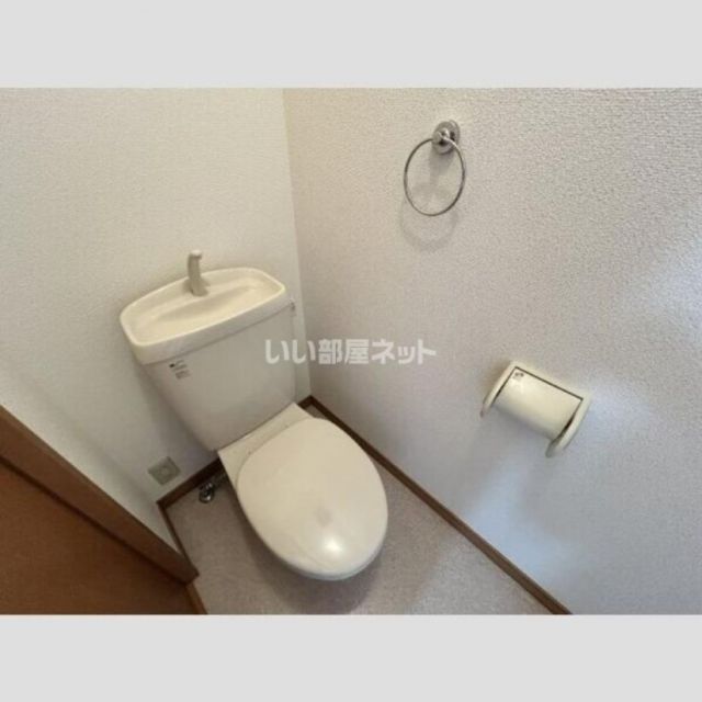 プラッサムコート大留のトイレ写真