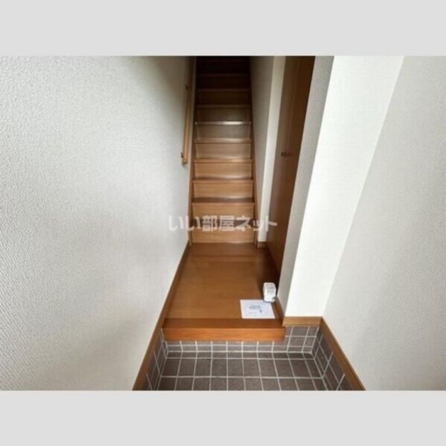 プラッサムコート大留の玄関写真