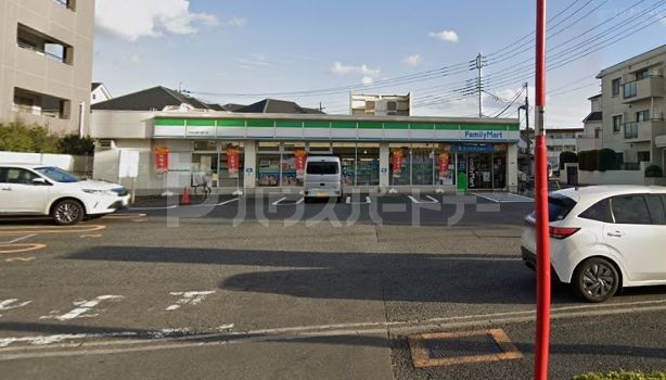 コンビニ　ファミリーマート平和台環八通り店（コンビニ）まで70m