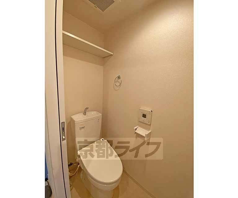 トイレ　洗浄機能付きトイレです。