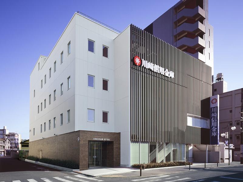 銀行　川崎信用金庫登戸支店（銀行）まで388m