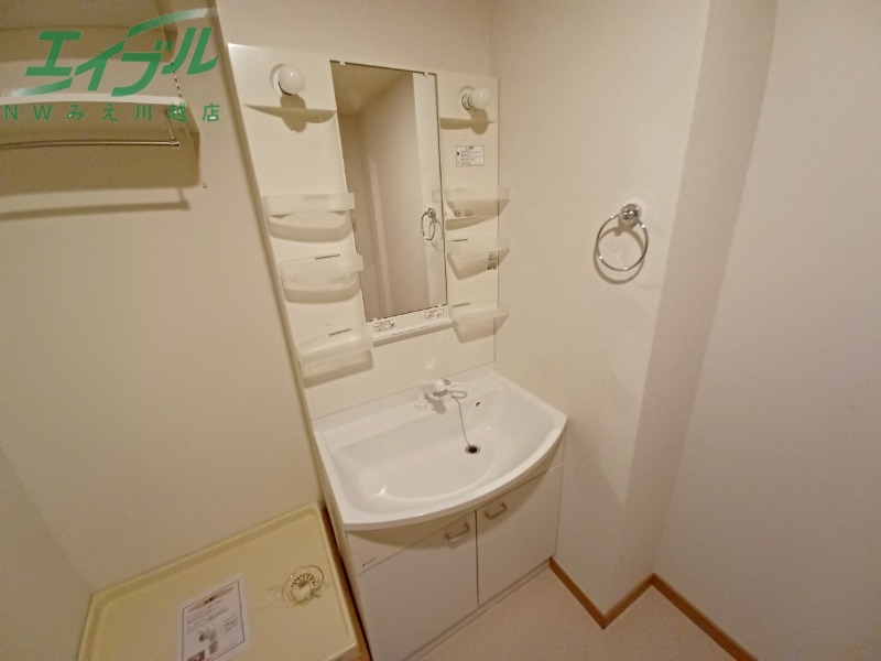 洗面設備　別部屋反転画像参考