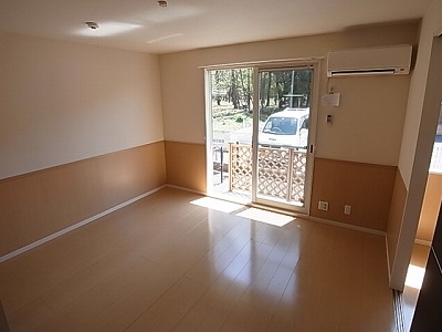 居室・リビング　別部屋参考写真