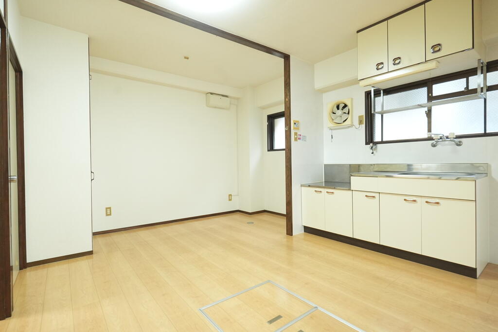 パープルヒルはましまの居間写真