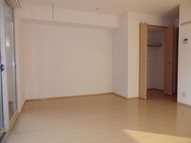 居室・リビング　広々洋室１０帖