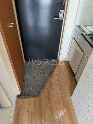 レオパレス西川口第17の玄関写真