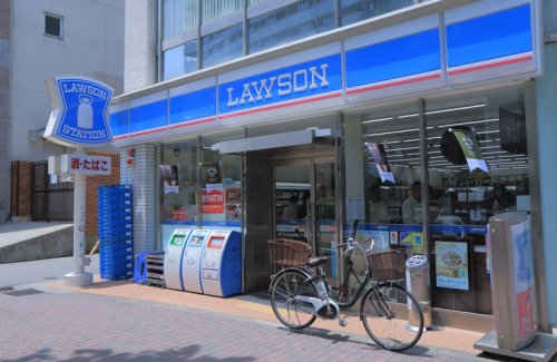 コンビニ　ローソン 安堂寺町二丁目店（コンビニ）まで214m