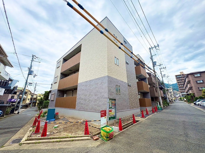 建物外観　建築中