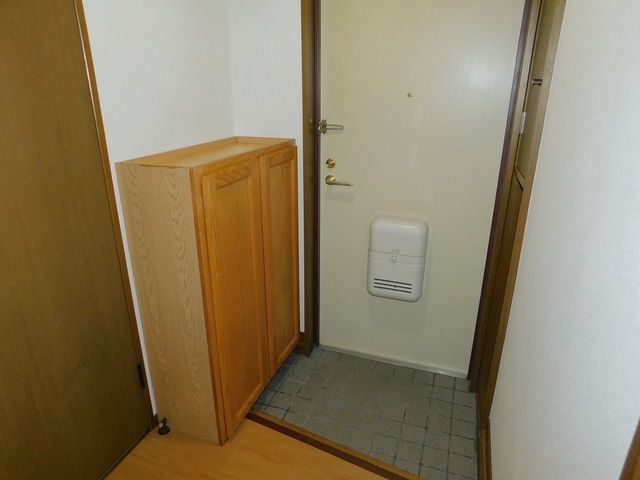 ベルエアー稲和の玄関写真