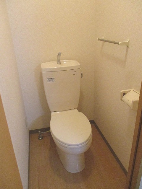 トイレ　同建物別号室