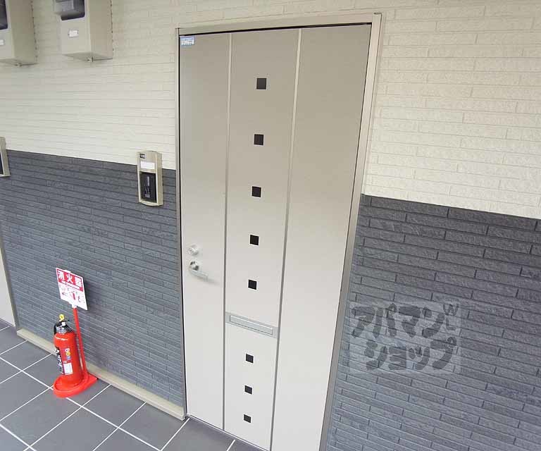 その他設備　玄関ドアです。