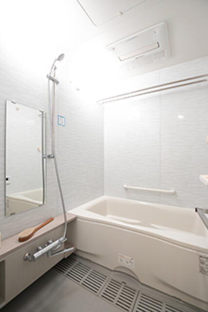 バス・シャワールーム　※写真は同タイプ住戸です。