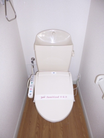 ＪＲ参宮線 五十鈴ケ丘駅 徒歩40分 2階建 築18年のトイレ写真