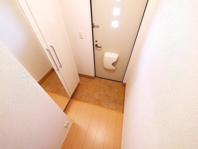 玄関　シンプルで使いやすい玄関です