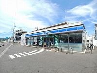 コンビニ　ローソン三木町鹿伏店さん（コンビニ）まで300m