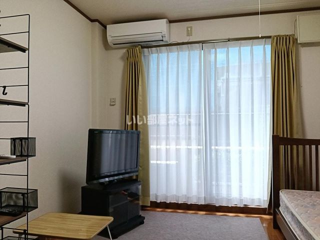 オークサンガの居間写真