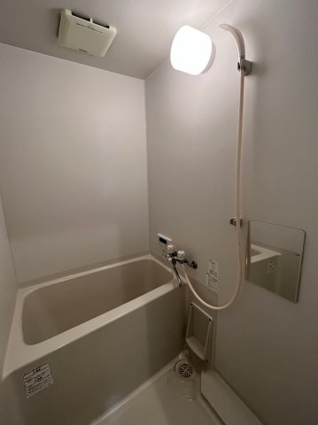 バス・シャワールーム　同物件内105号室の写真になります