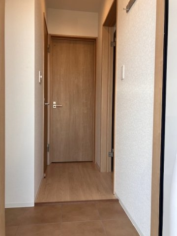 玄関　収納もある玄関です