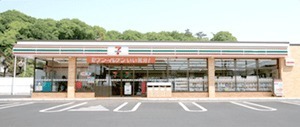 コンビニ　セブンイレブン喜連瓜破駅南店（コンビニ）まで162m