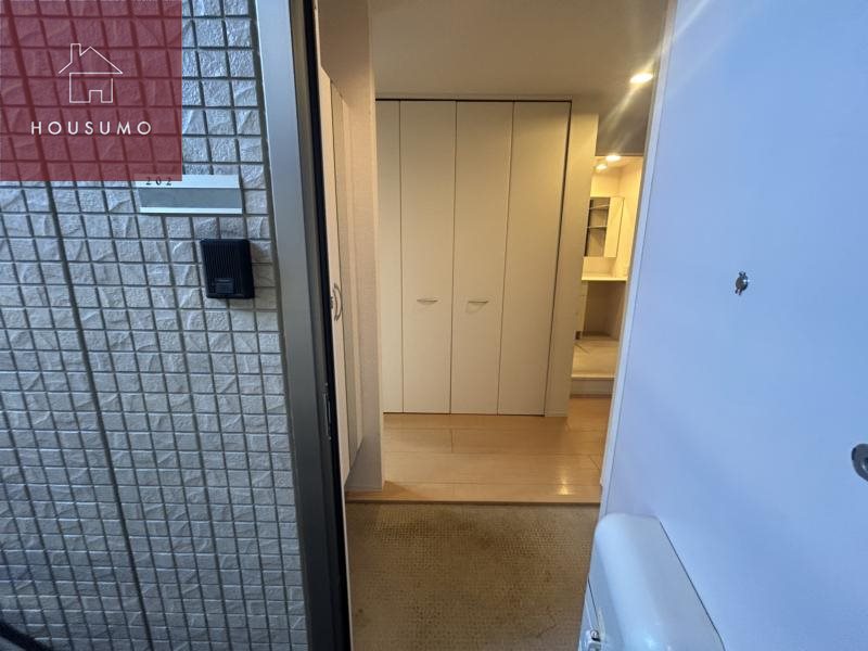 玄関　収納もある玄関です