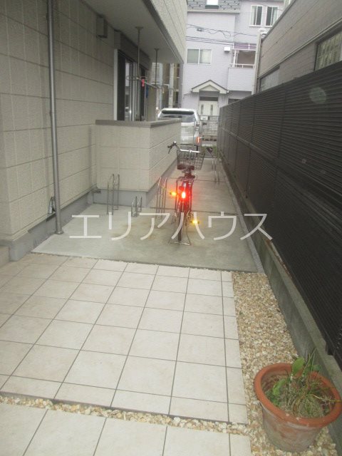 東急東横線 元住吉駅 徒歩14分 3階建 築12年の外観写真