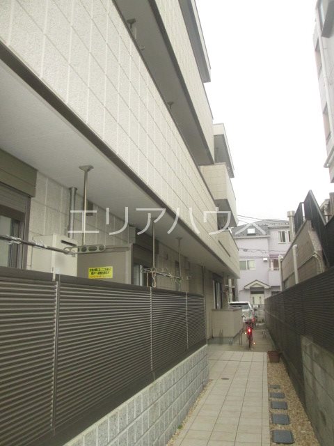 東急東横線 元住吉駅 徒歩14分 3階建 築12年の外観写真