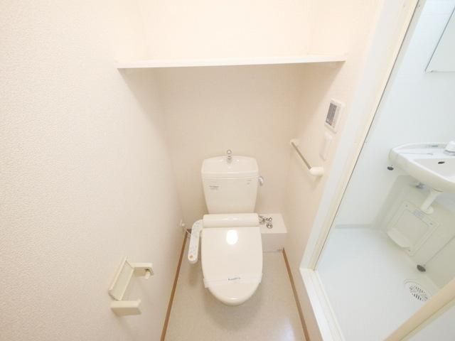 レオパレスクレール岸町のトイレ写真