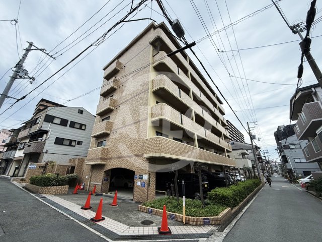 建物外観　カトルセゾン　外観