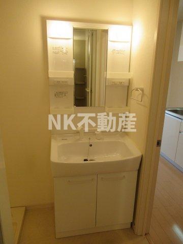 洗面設備　独立洗面化粧台付き