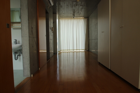 居室・リビング　※他の部屋の画像です。