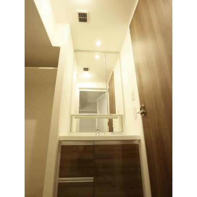 洗面設備　※写真は同タイプ住戸です。