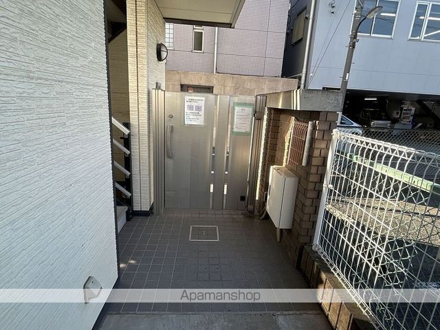 レオパレスラ フェニックスの外観写真