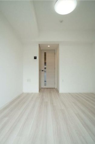 メインステージ横濱阪東橋の居間写真
