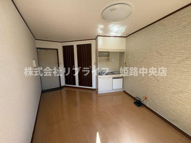 ベルフラワー岡町の居間写真
