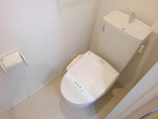 トイレ　落ち着いたトイレです