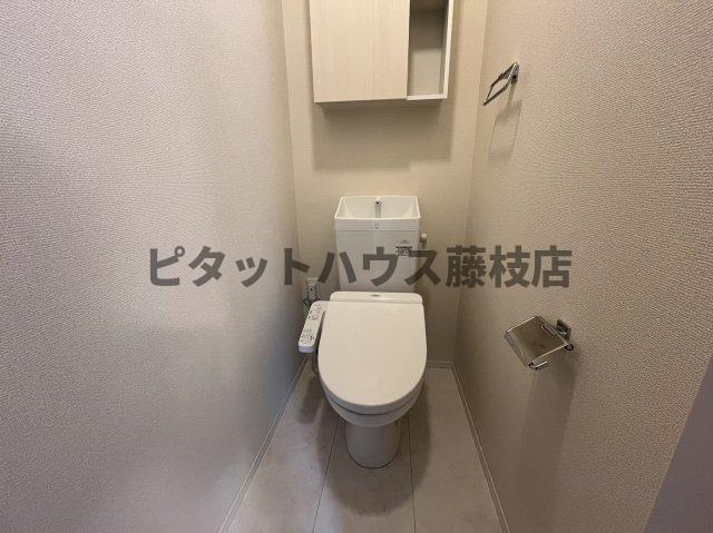ＪＲ東海道本線 西焼津駅 徒歩27分 2階建 築5年のトイレ写真