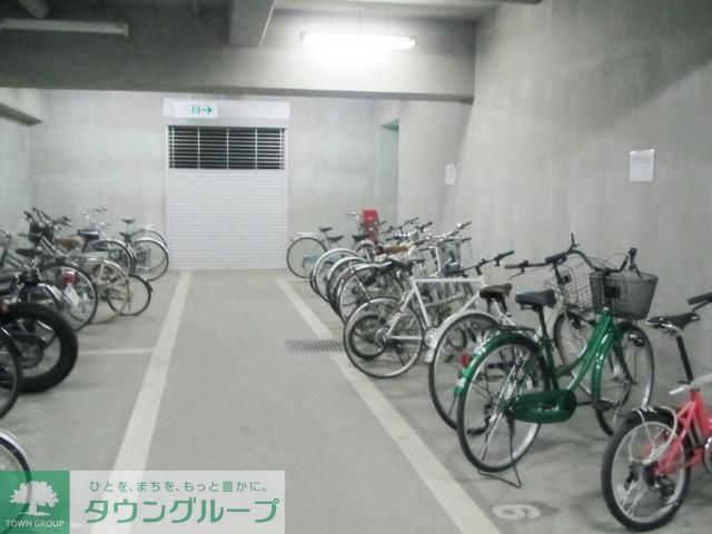 駐車場　★屋内駐輪場★