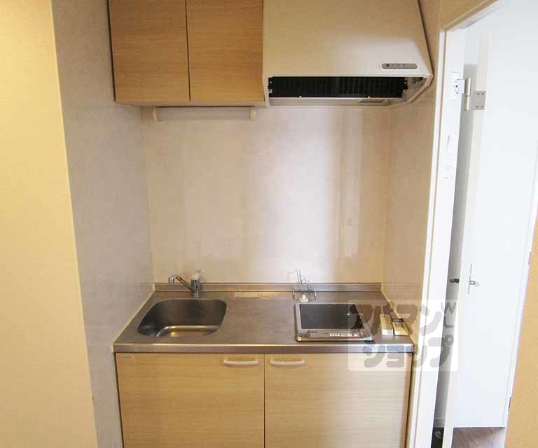 キッチン　３０３号室の写真です。