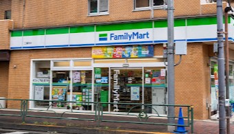 コンビニ　ファミリーマート 三鷹南店（コンビニ）まで114m
