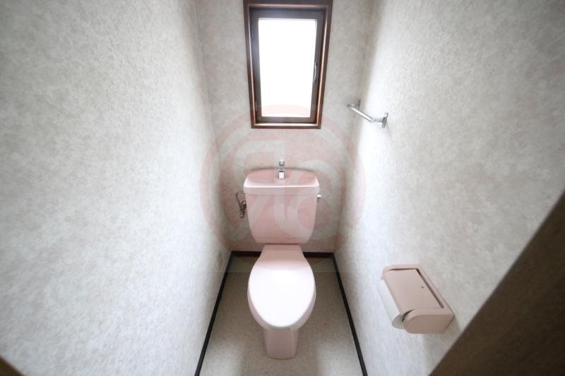 トイレ　清潔感のあるトイレです