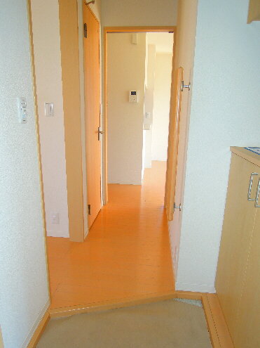 confort B棟の玄関写真